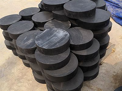 恭城县板式橡胶支座由若干层橡胶片与薄钢板经加压硫化